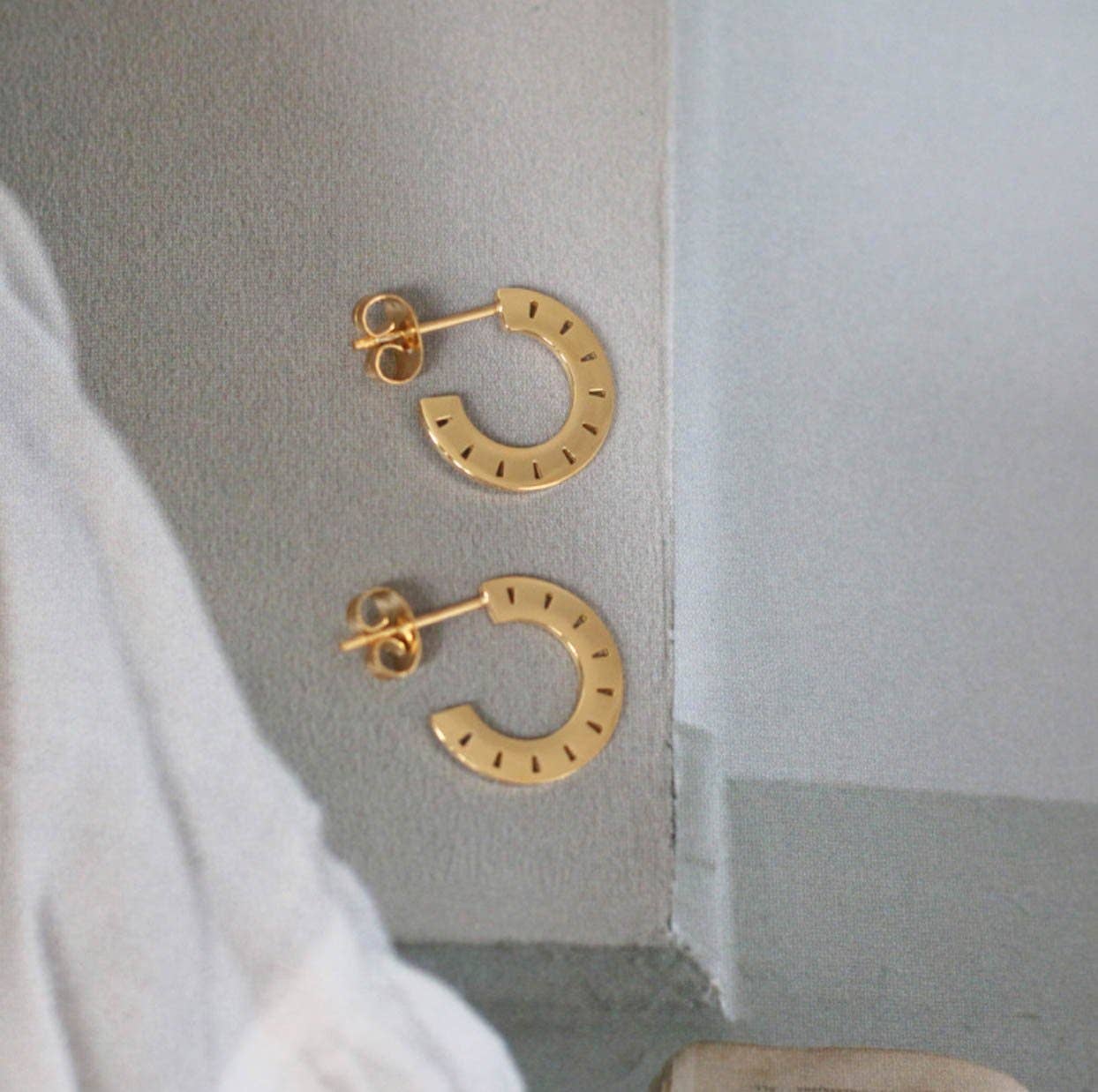 18K GOLD PLATED HOOP EARRING | 316L STAINLESS STEEL