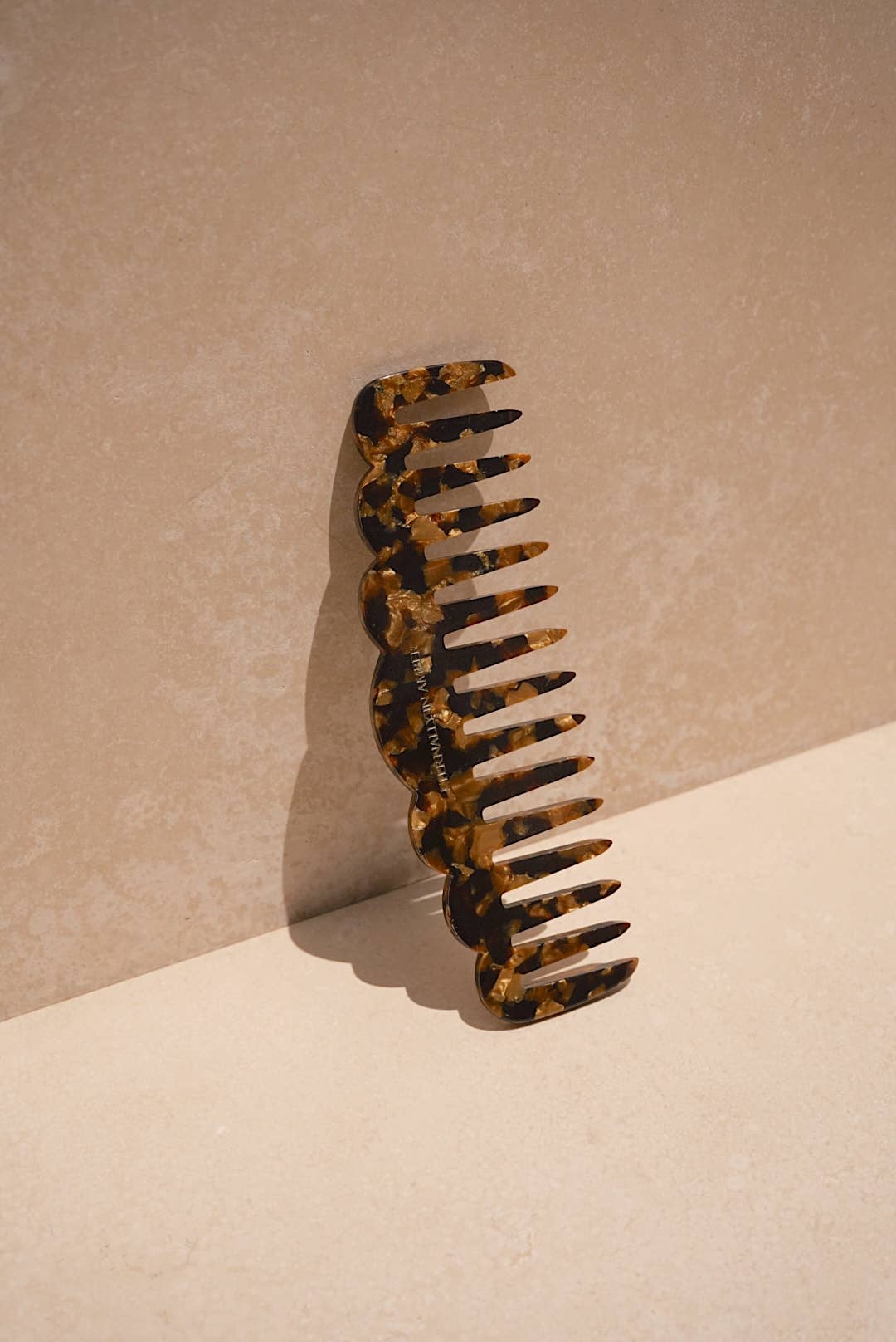Signature Black/ Gold Granite Scallop Comb